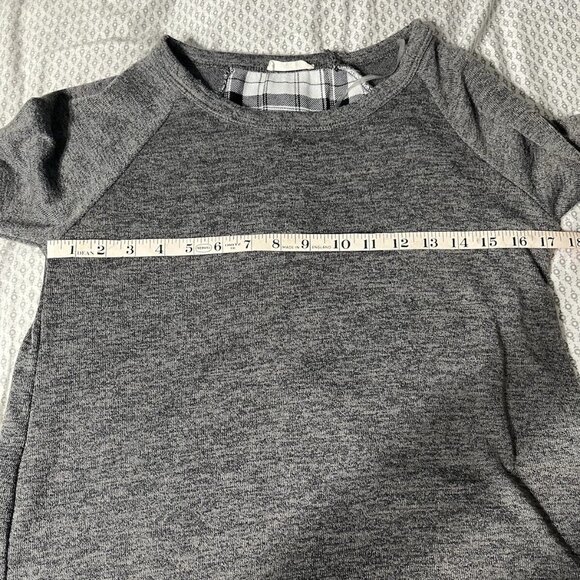 Jella C Pullover Tunic Top Wm M Gray Button And Plaid Detail - Picture 3 of 4